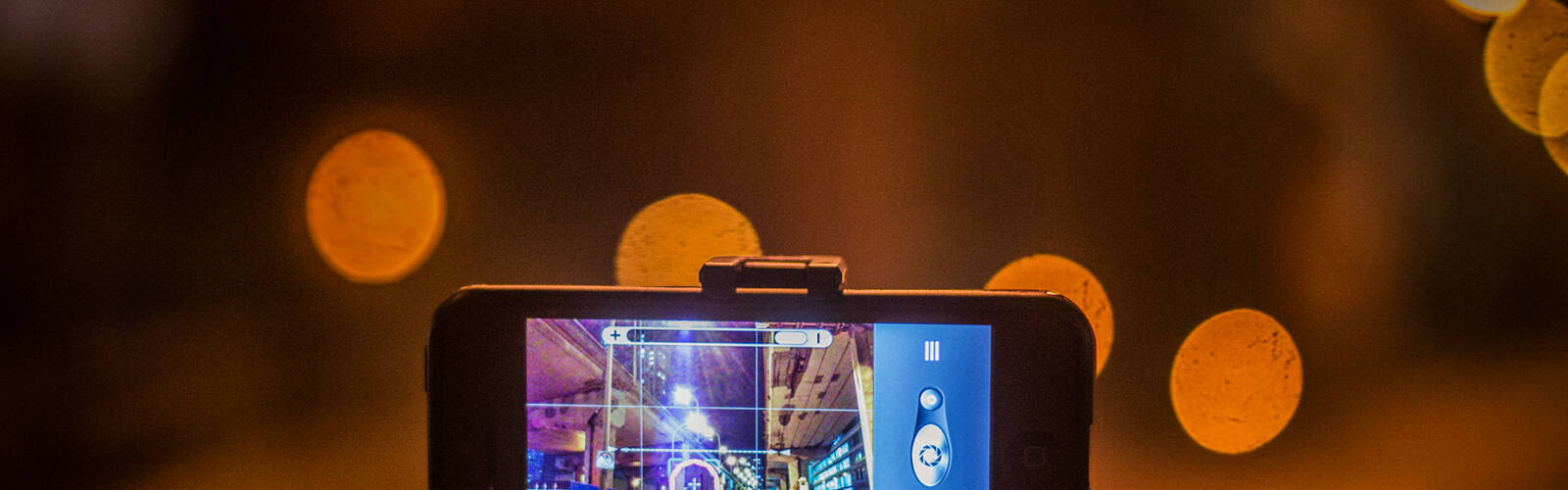 iPhone photography by Ashton Emanuel https://flickr.com/photos/ashtonpal/9624479689/